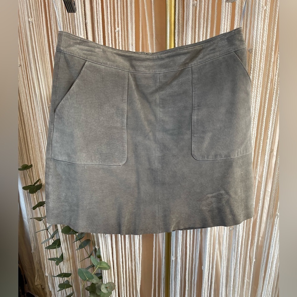Willow & Clay Suede Leather Mini Skirt size M - Picture 6 of 9